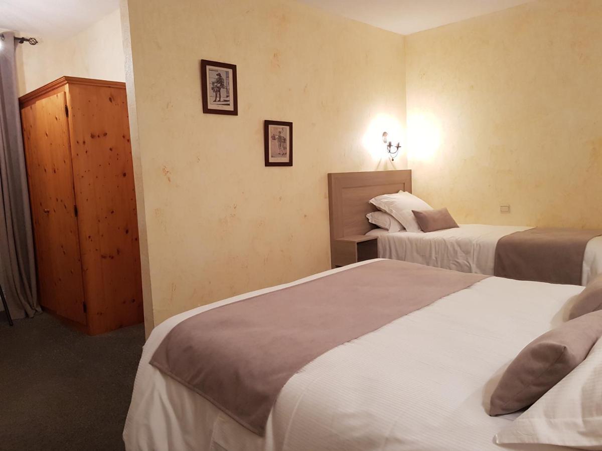 Hostellerie D'Heloise Logis Cluny Exterior photo